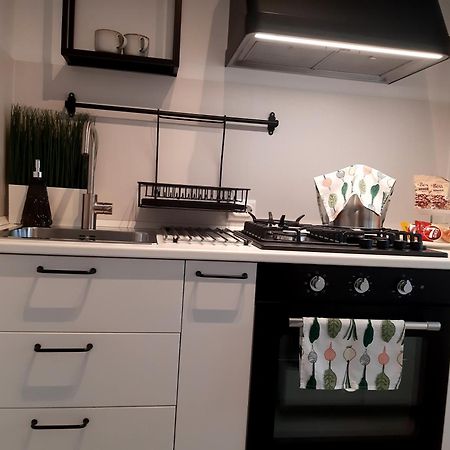 Mia!! Self Check-In!! Apartment บูคาเรสต์ ภายนอก รูปภาพ