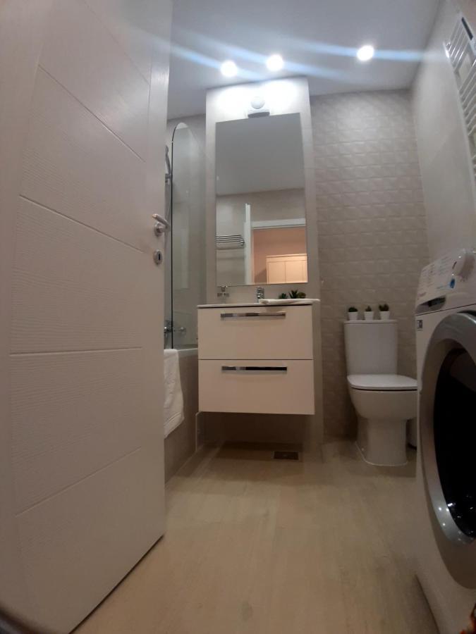 Mia!! Self Check-In!! Apartment บูคาเรสต์ ภายนอก รูปภาพ